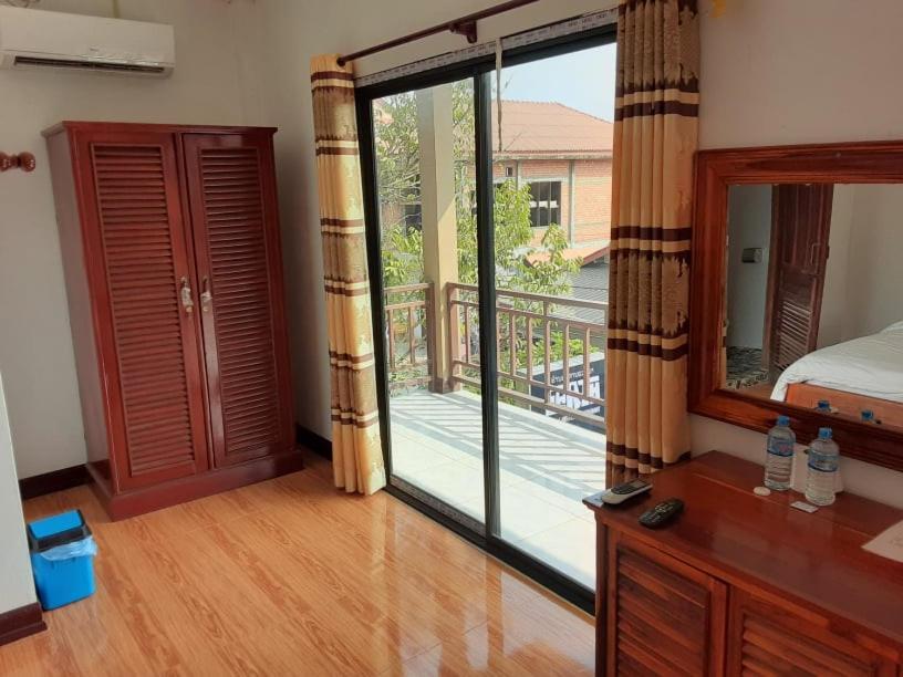 Alisona Hostel Vang Vieng Dış mekan fotoğraf